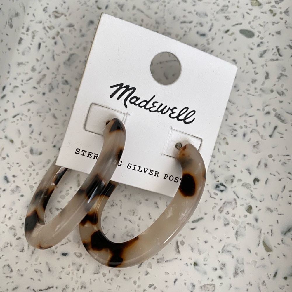LAST PAIR | sale | madewell | oval hoop earrings - Picture 4 of 6